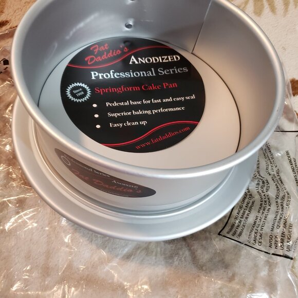 (NWT) Fat Daddio's 8" x 3' Round Springform Cake Pan - Picture 2 of 9